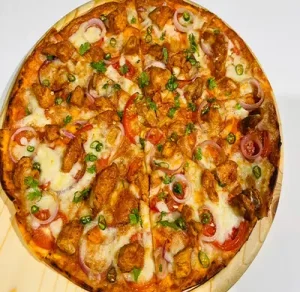 BUTTER CHICKEN PIZZA (REGULAR)
